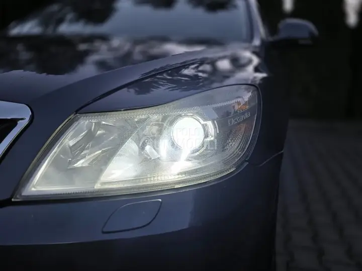 Skoda Octavia 2009 photo 4
