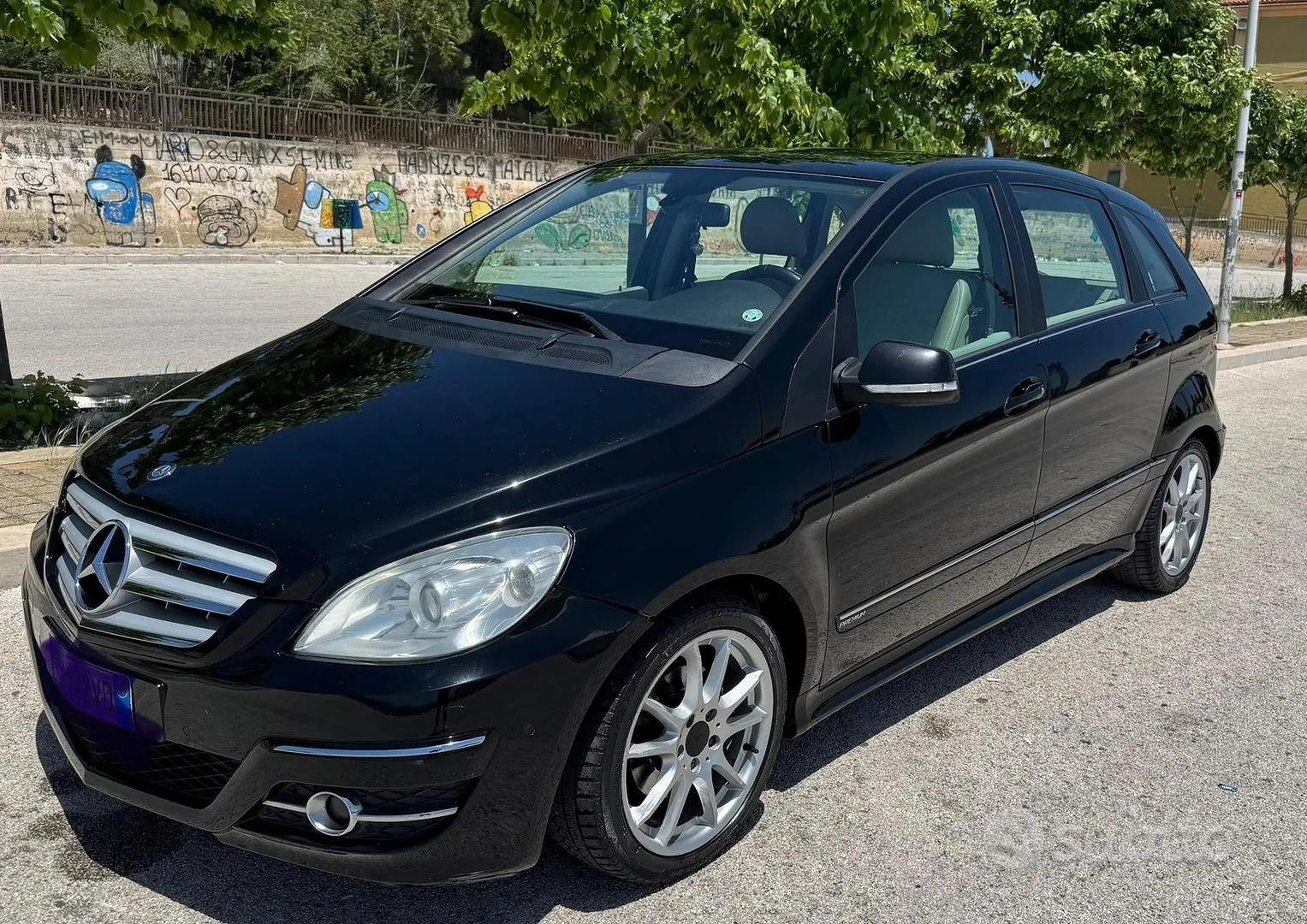 Mercedes-Benz B-Class 2010 photo 2