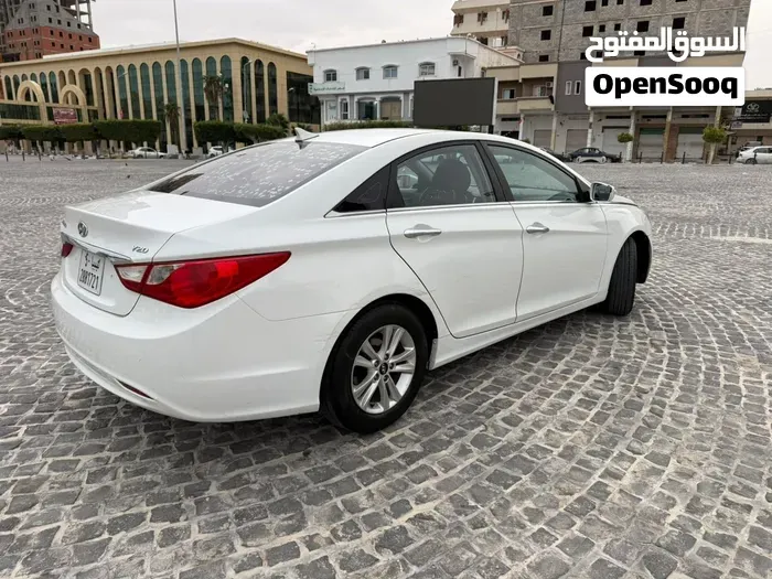 Hyundai Sonata 2012 photo 4
