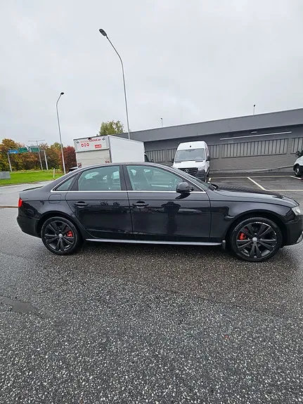 Audi A4 2010 photo 3