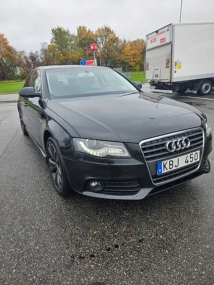 Audi A4 2010 photo 5