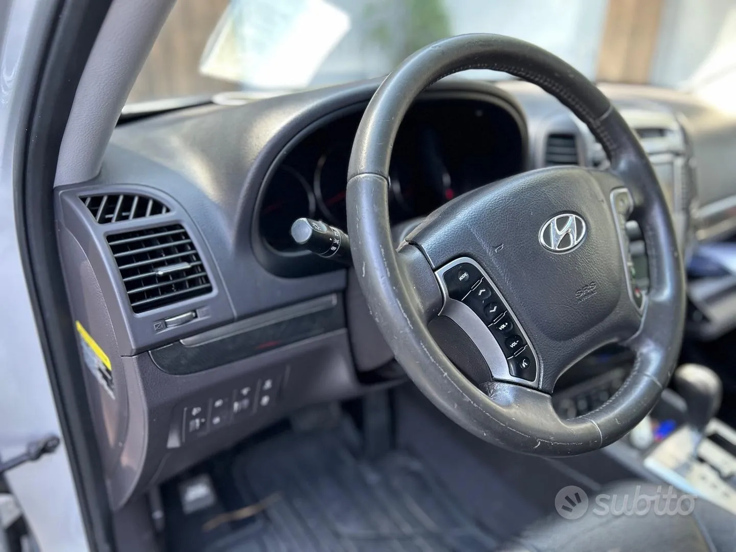 Hyundai Santa Fe 2012 photo 5