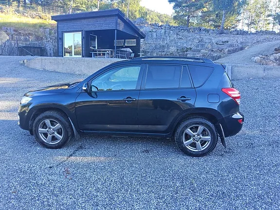 Toyota Rav4 2012 photo 2