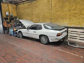 Porsche 924