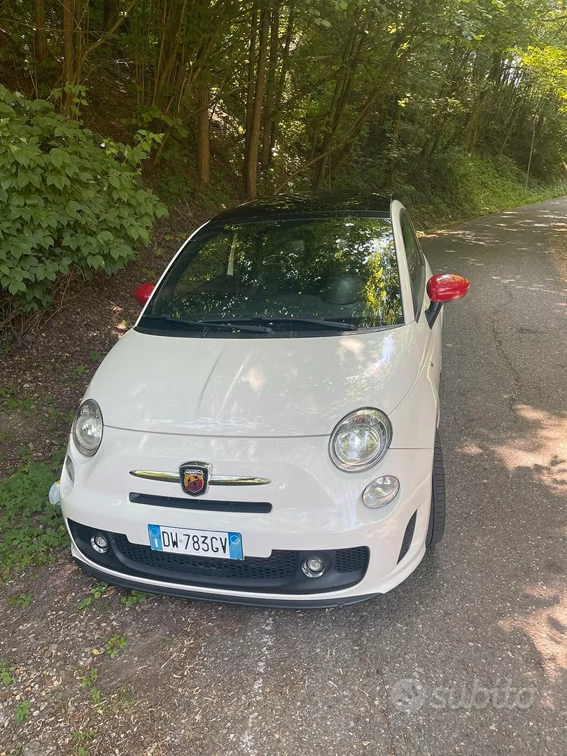 Abarth 500 2009 photo 2