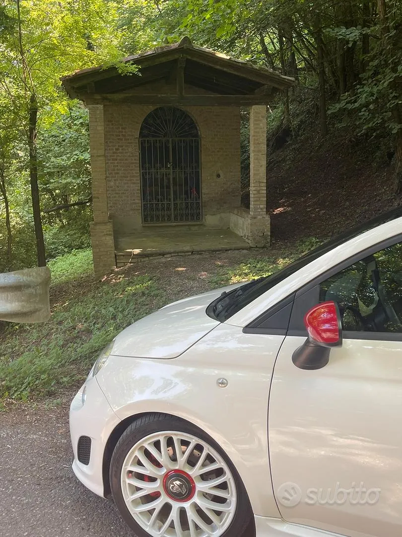Abarth 500 2009 photo 3
