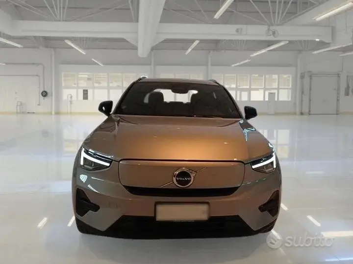 Volvo Xc40 2022 photo 2