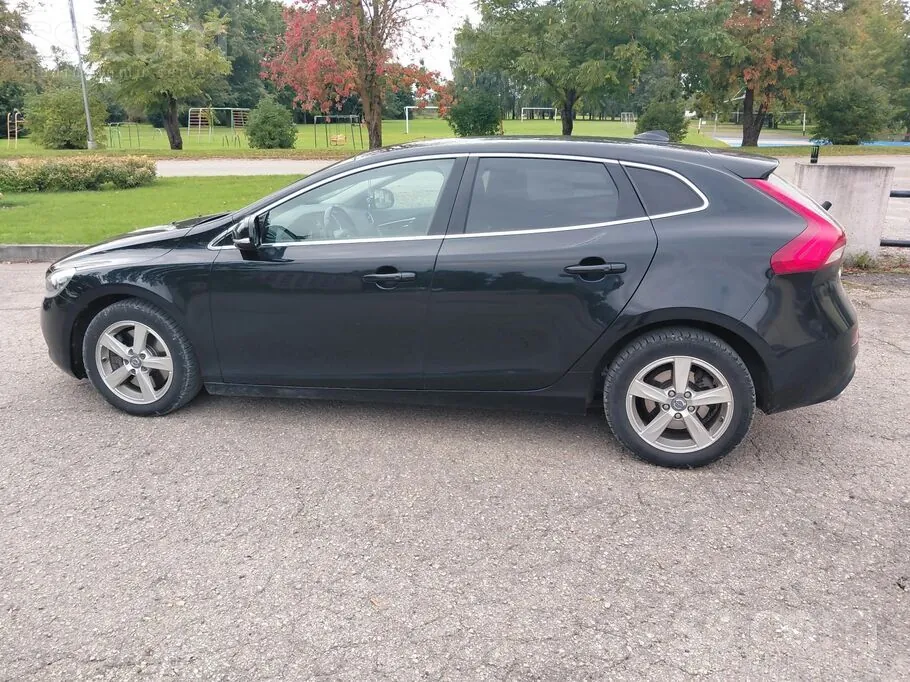 Volvo V40 2014 photo 2