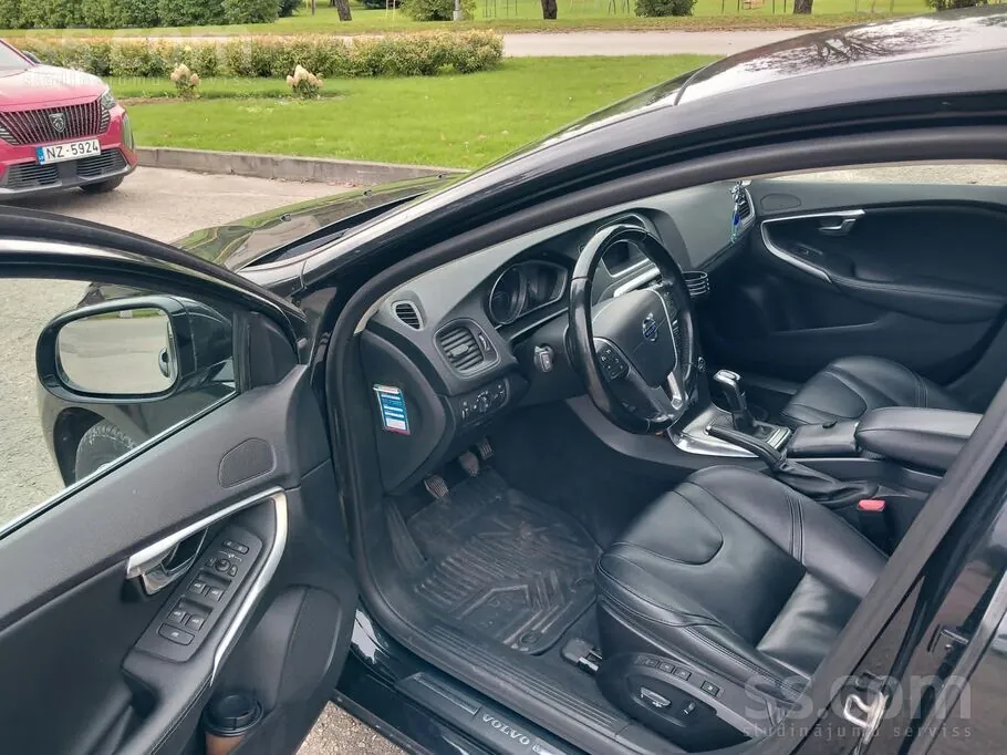 Volvo V40 2014 photo 5