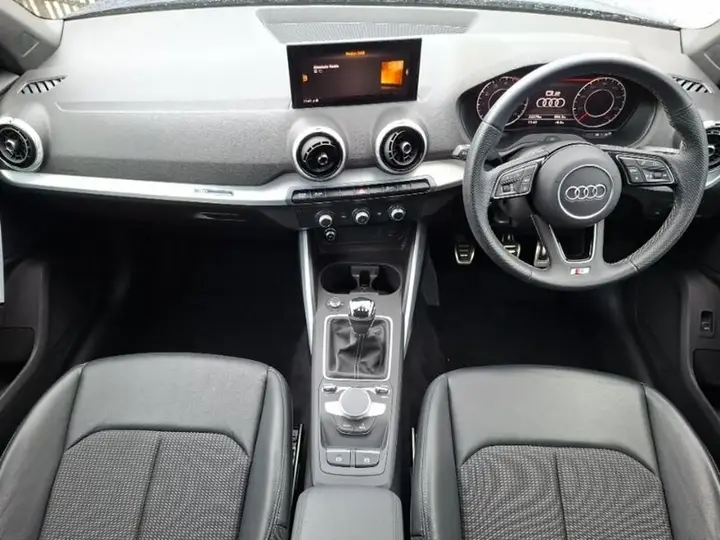 Audi Q2 2023 photo 2