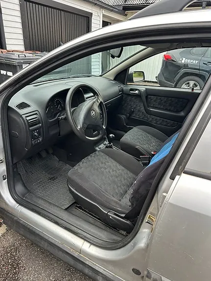 Opel Astra 2000 photo 2