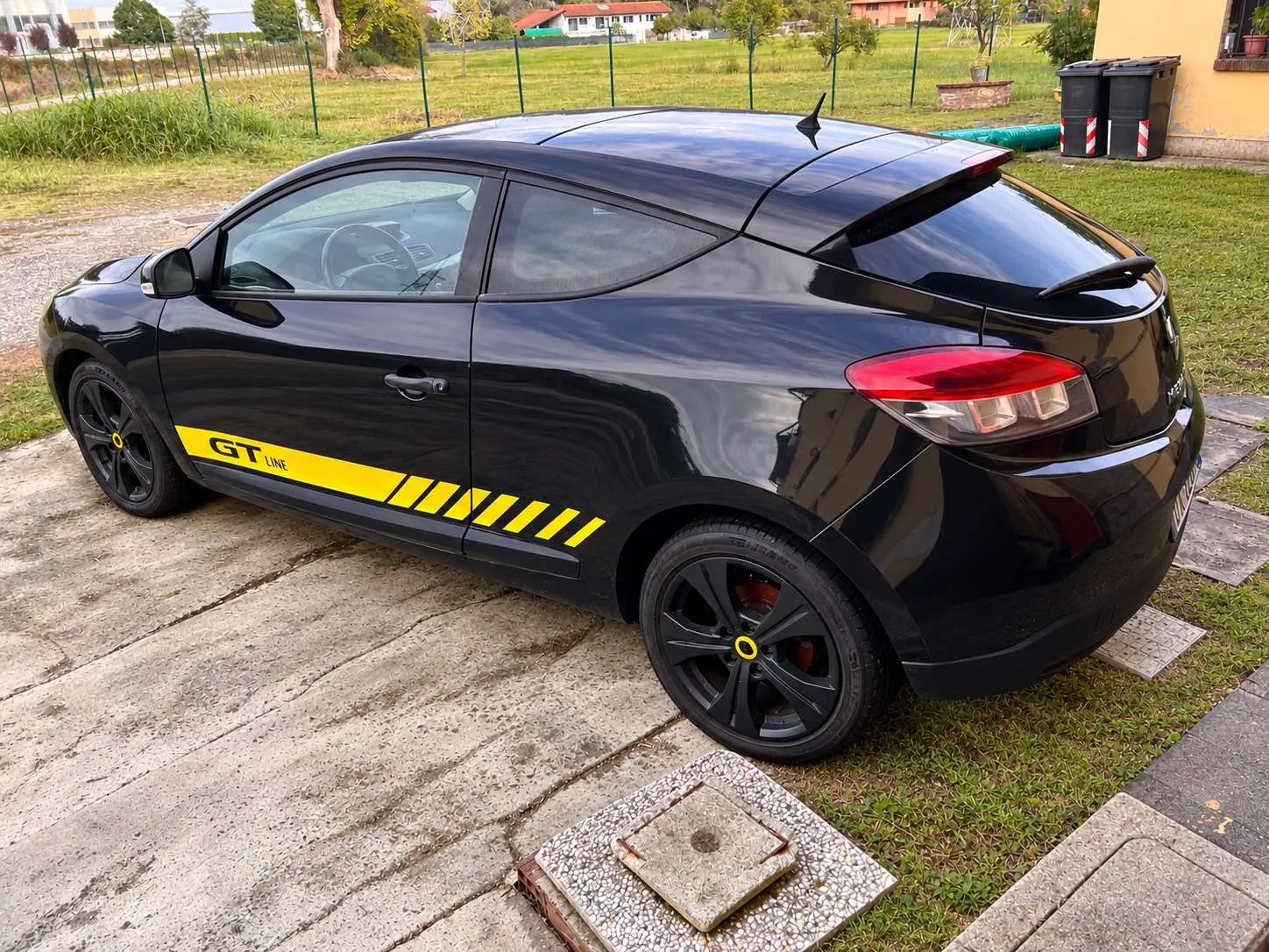 Renault Megane Coupe 2009 photo 4