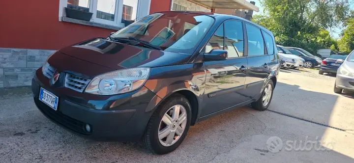 Renault Scenic 2006 photo 2