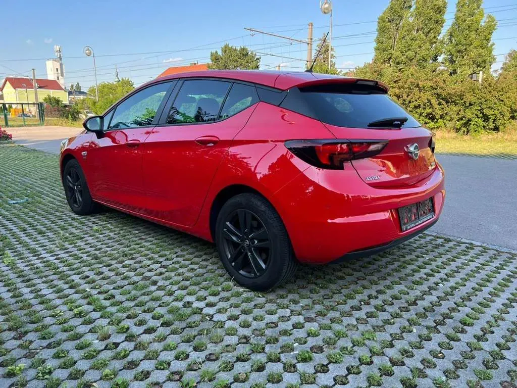 Opel Astra 2019 photo 2