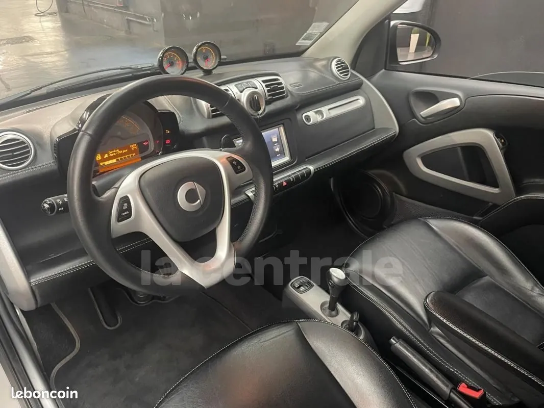 Smart Fortwo 2011 photo 3
