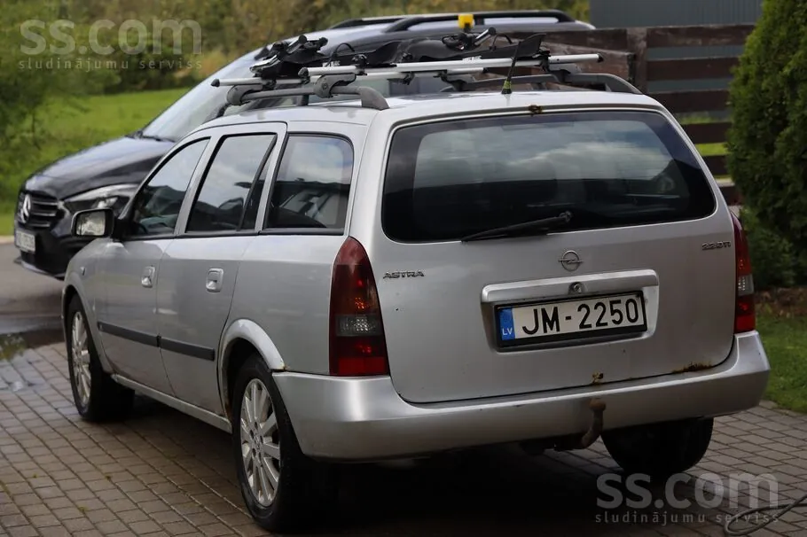 Opel Astra Van 2004 photo 2