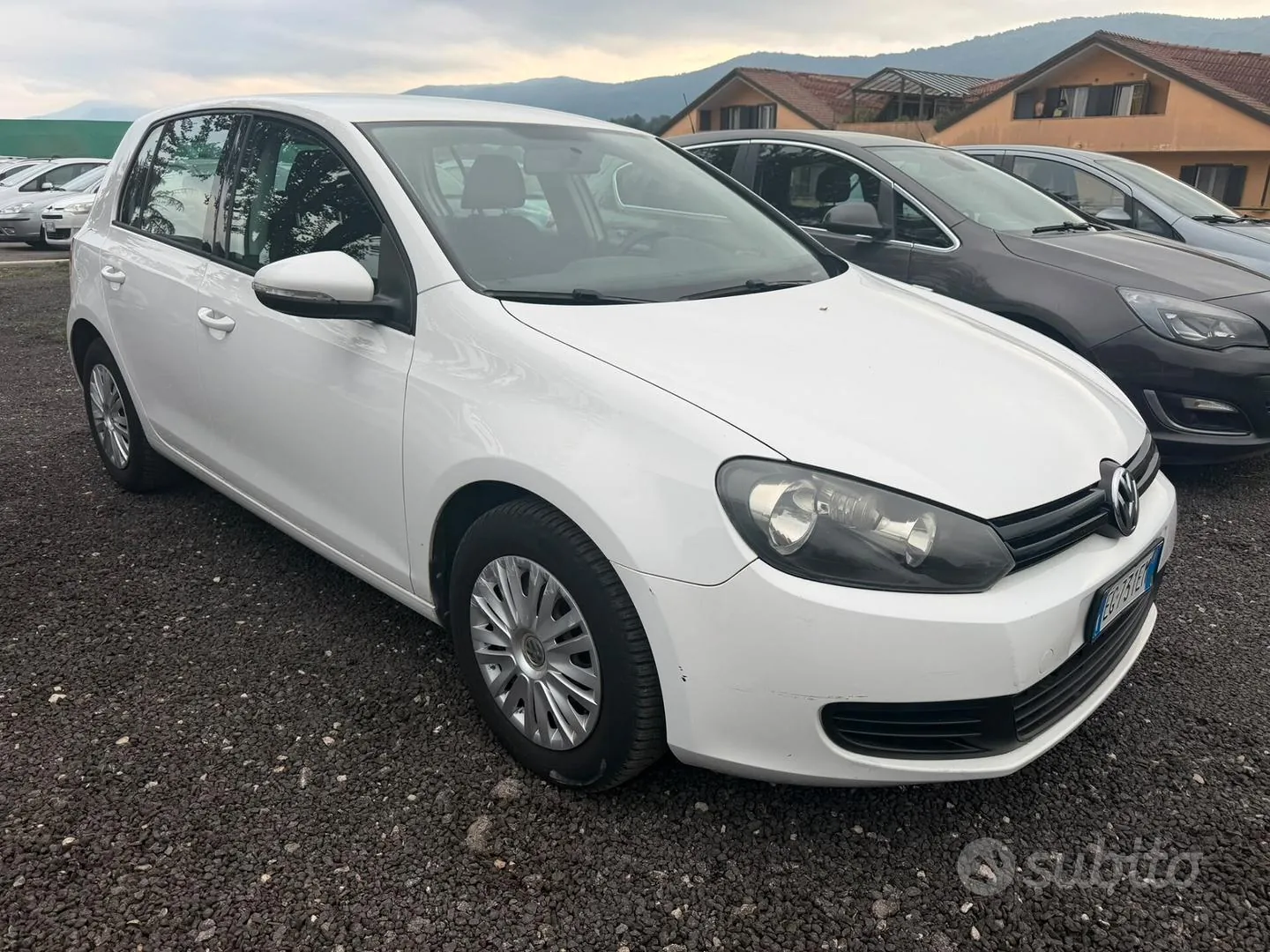 Volkswagen Golf 2010 photo 4