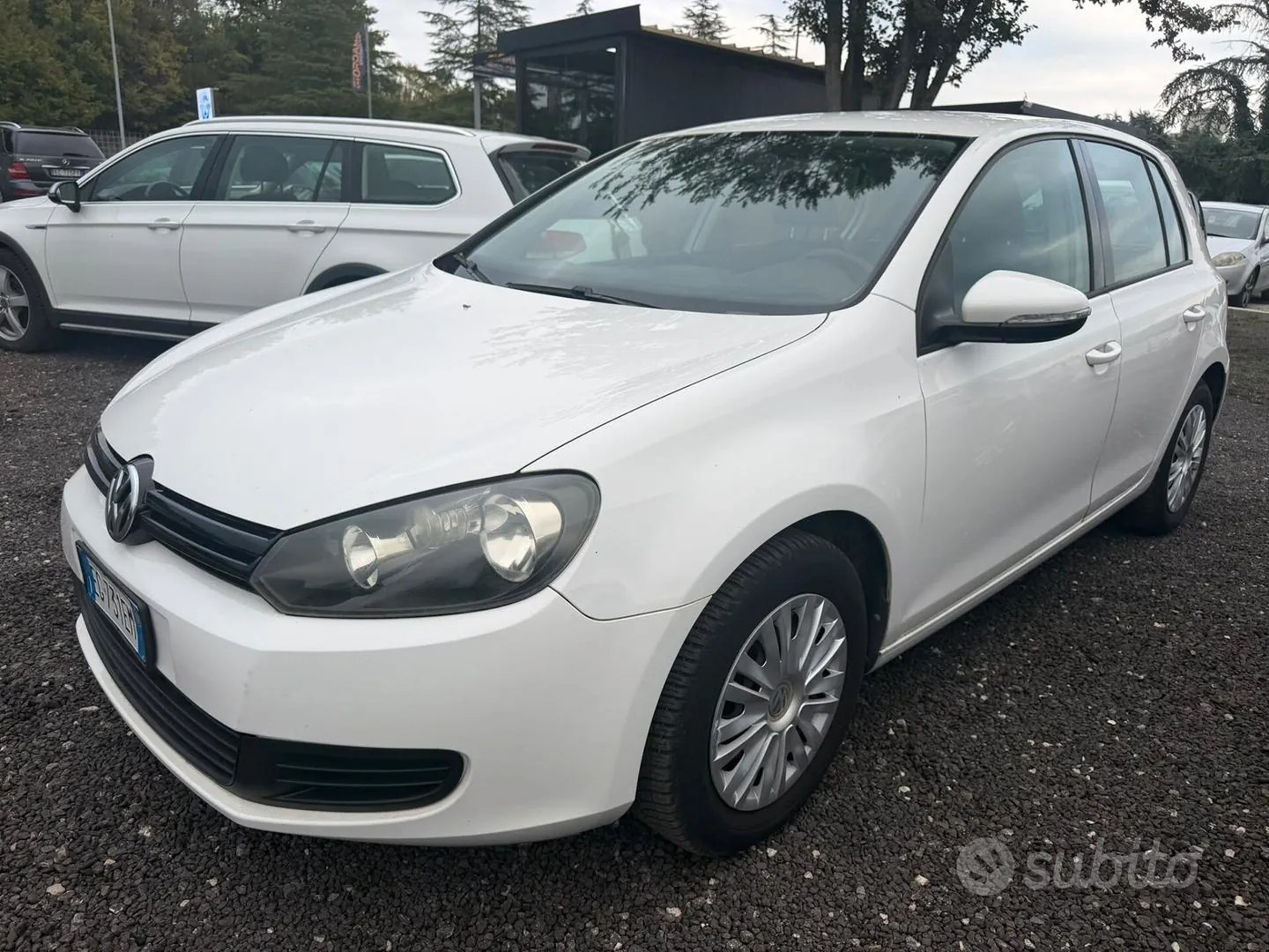 Volkswagen Golf 2010 photo 2
