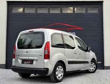 Peugeot Partner 2010 photo 2