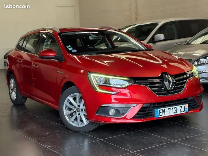 Renault Megane 2016 photo 2