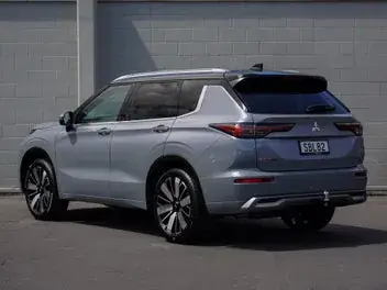 Mitsubishi Outlander 2026 photo 3