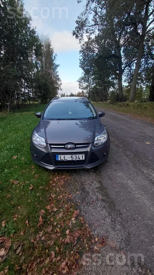 Ford Focus 2011 photo 3
