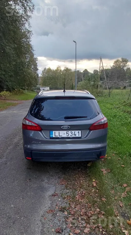 Ford Focus 2011 photo 2