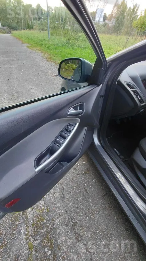 Ford Focus 2011 photo 5