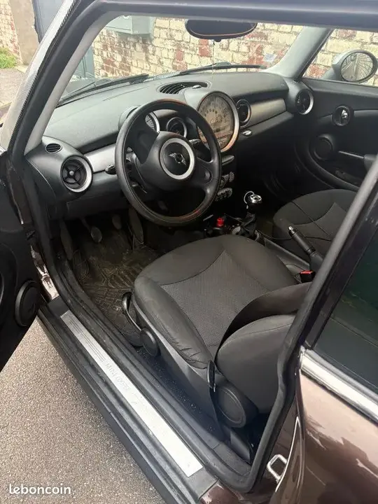 Mini Clubman 2009 photo 2