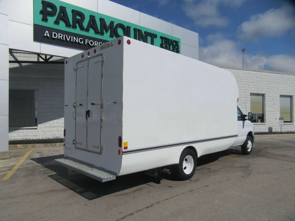 Ford E-450 2024 photo 3