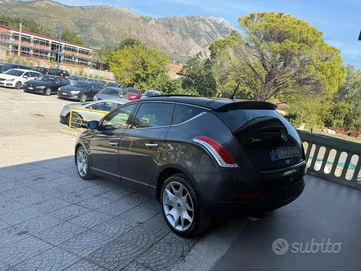 Lancia Delta 2009 photo 2