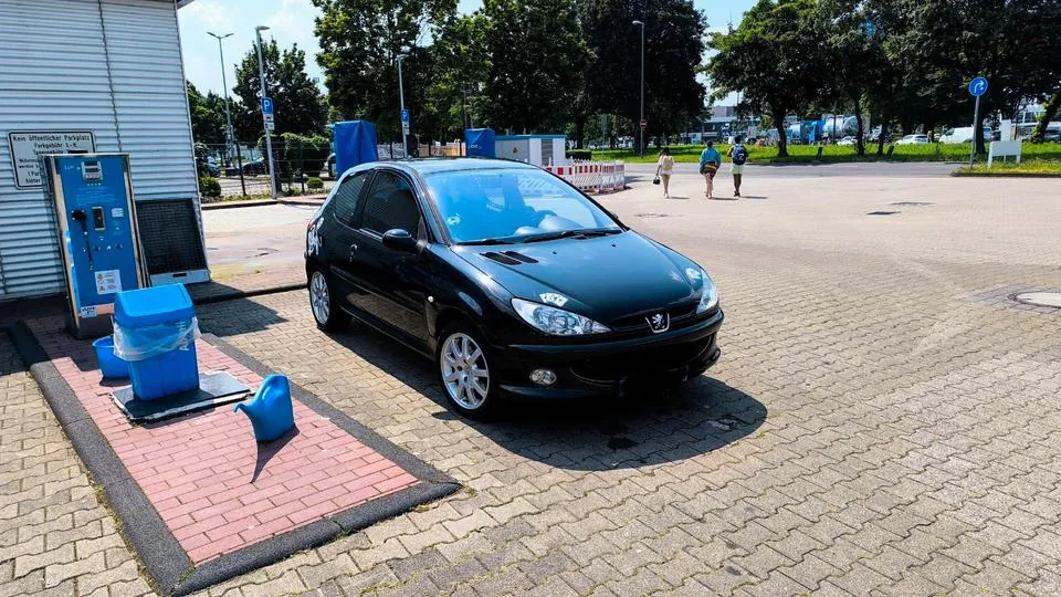 Peugeot 206