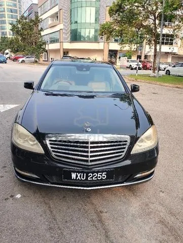 Mercedes-Benz S300