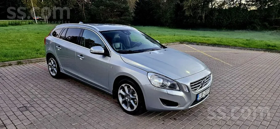 Volvo V60 2011 photo 2