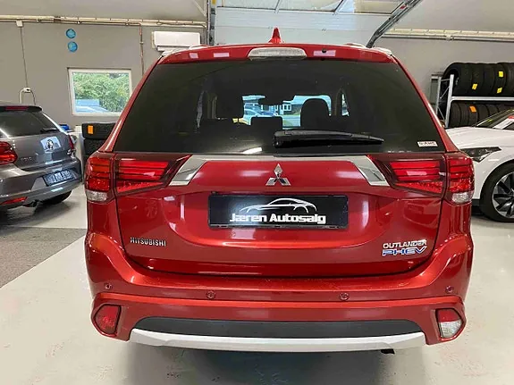 Mitsubishi Outlander 2018 photo 5