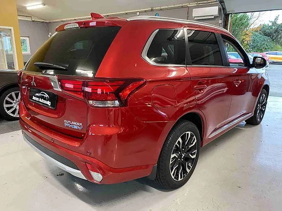 Mitsubishi Outlander 2018 photo 4