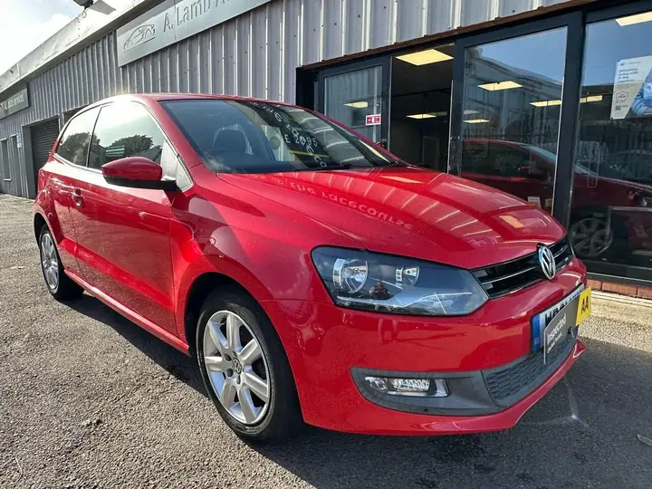 Volkswagen Polo 2012 photo 2