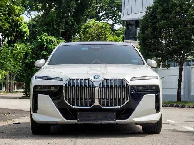 BMW 750E