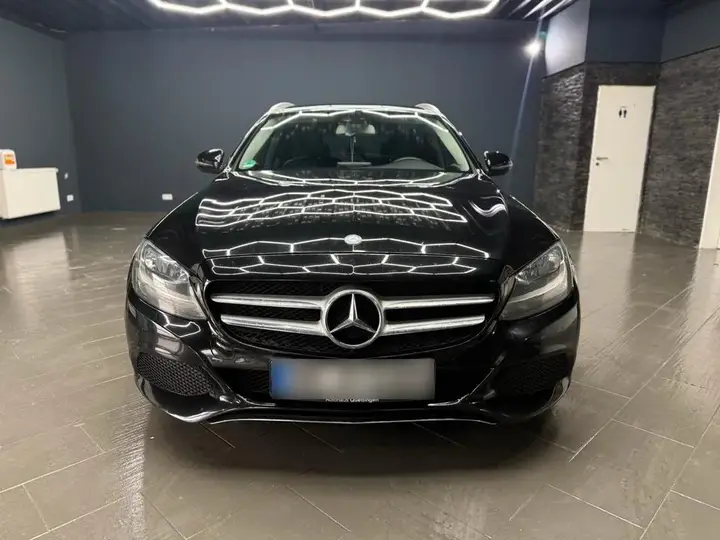 Mercedes-Benz C220