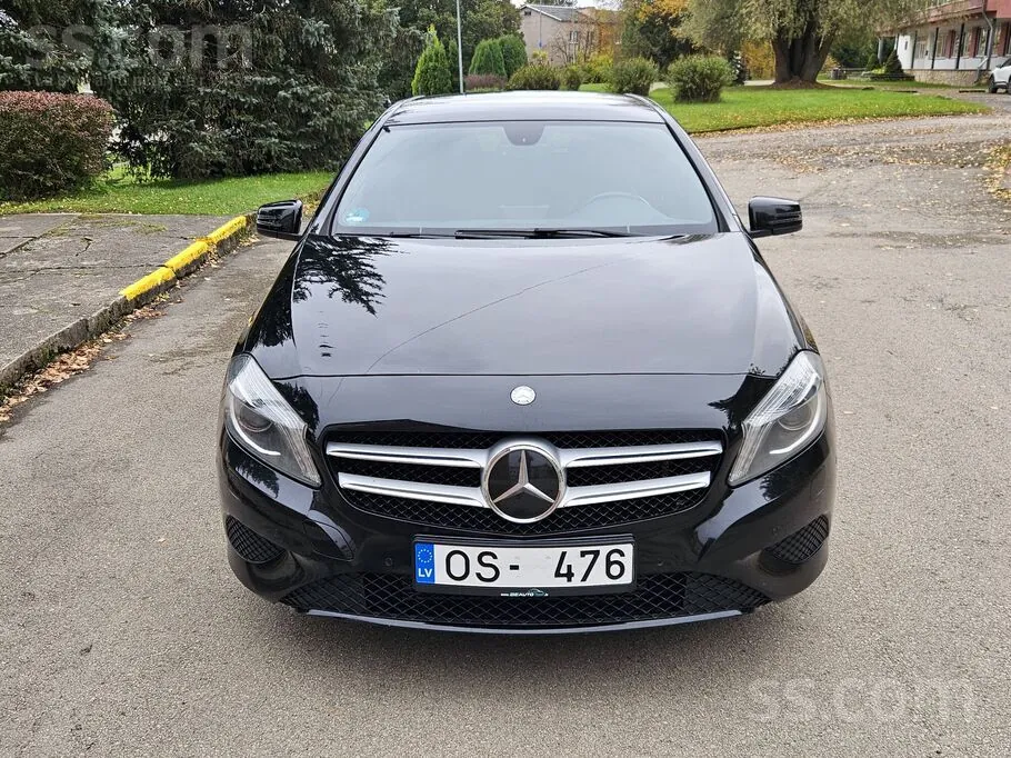 Mercedes-Benz A200D 2012 photo 3