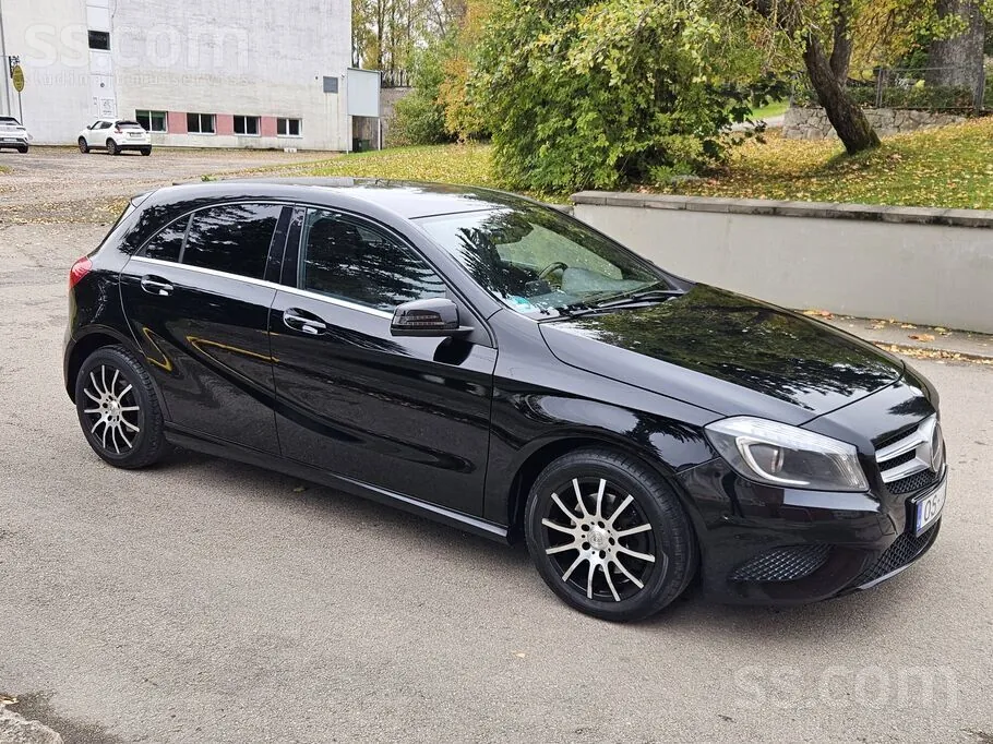 Mercedes-Benz A200D 2012 photo 5