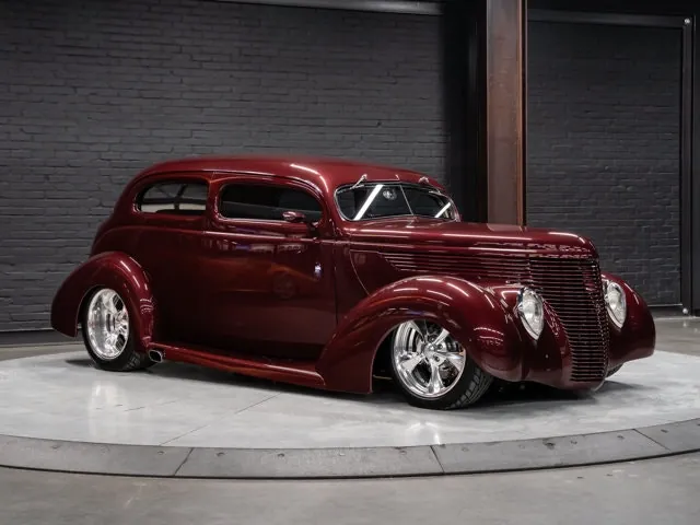 Ford Tudor 1938 photo 2