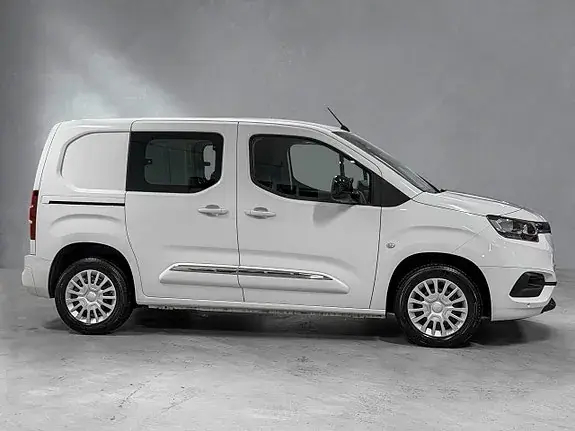 Toyota Proace City 2024 photo 2