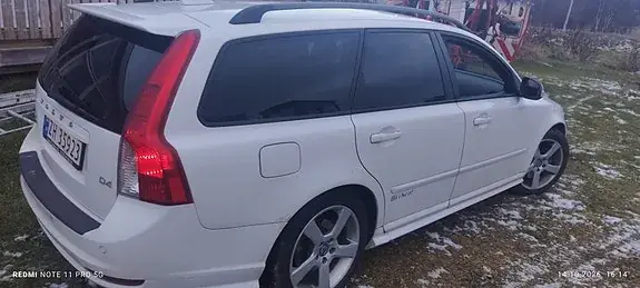 Volvo V50 2011 photo 2