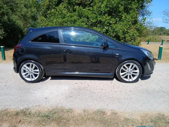 Vauxhall Corsa 2014 photo 2