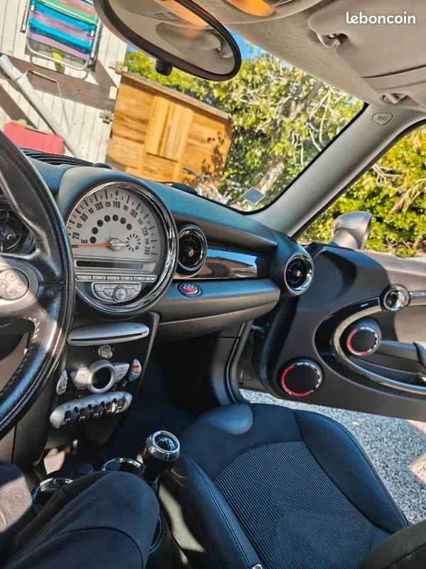 Mini Mini Cooper 2010 photo 3