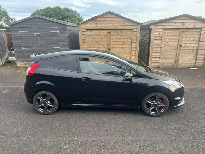 Ford Fiesta 2017 photo 4