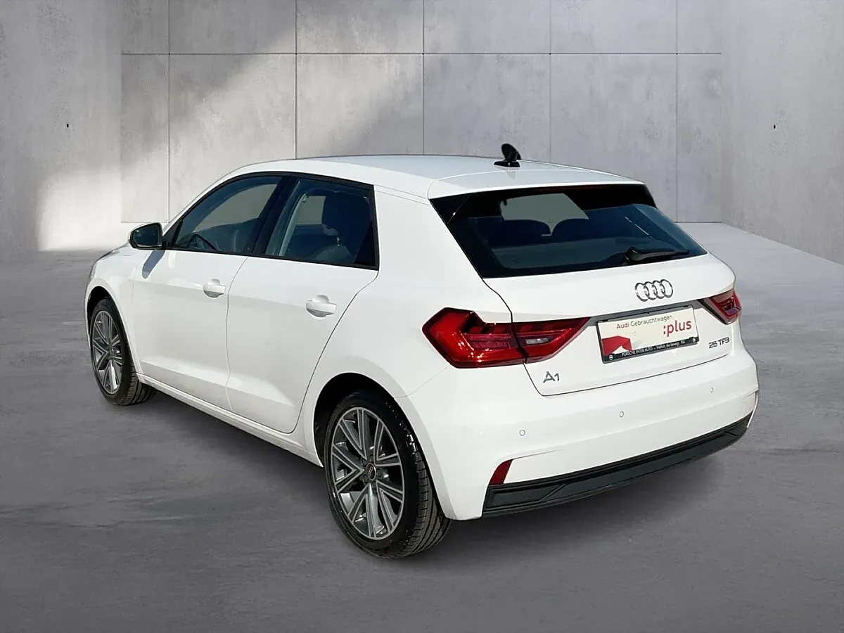 Audi A1 2026 photo 3