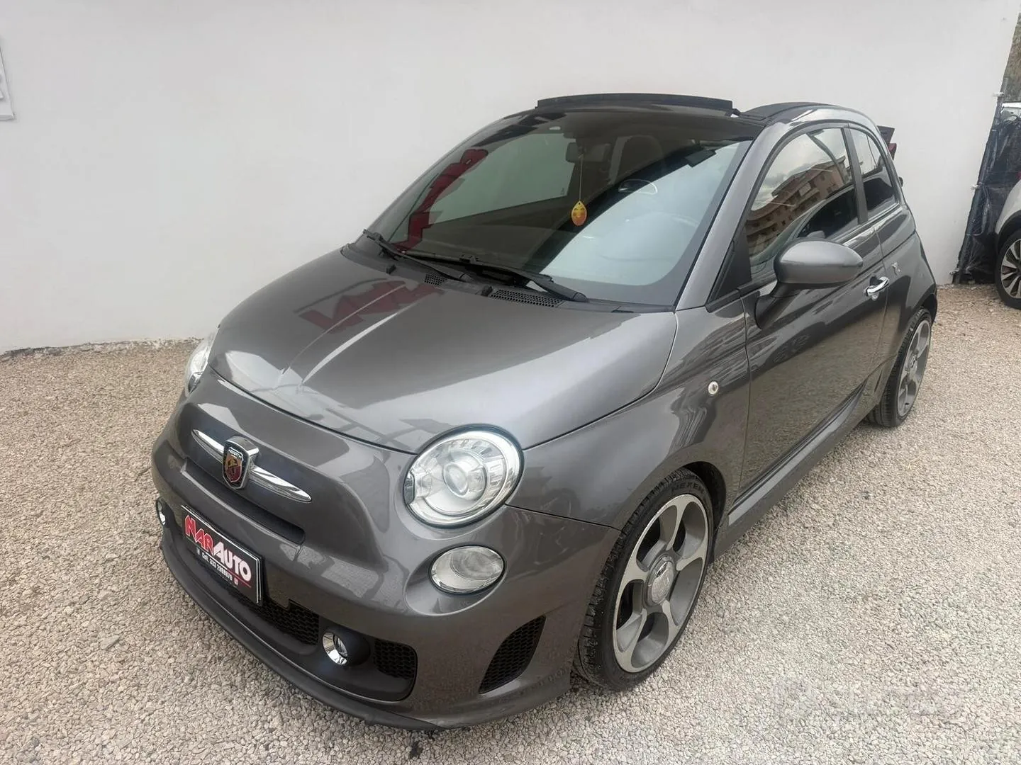 Abarth 500 2011 photo 2