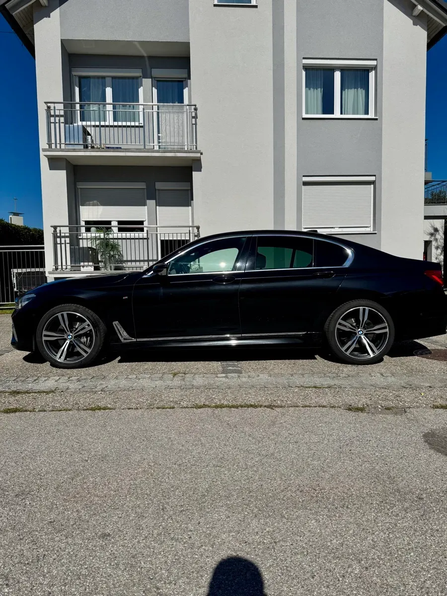BMW 7 Series 2016 photo 3
